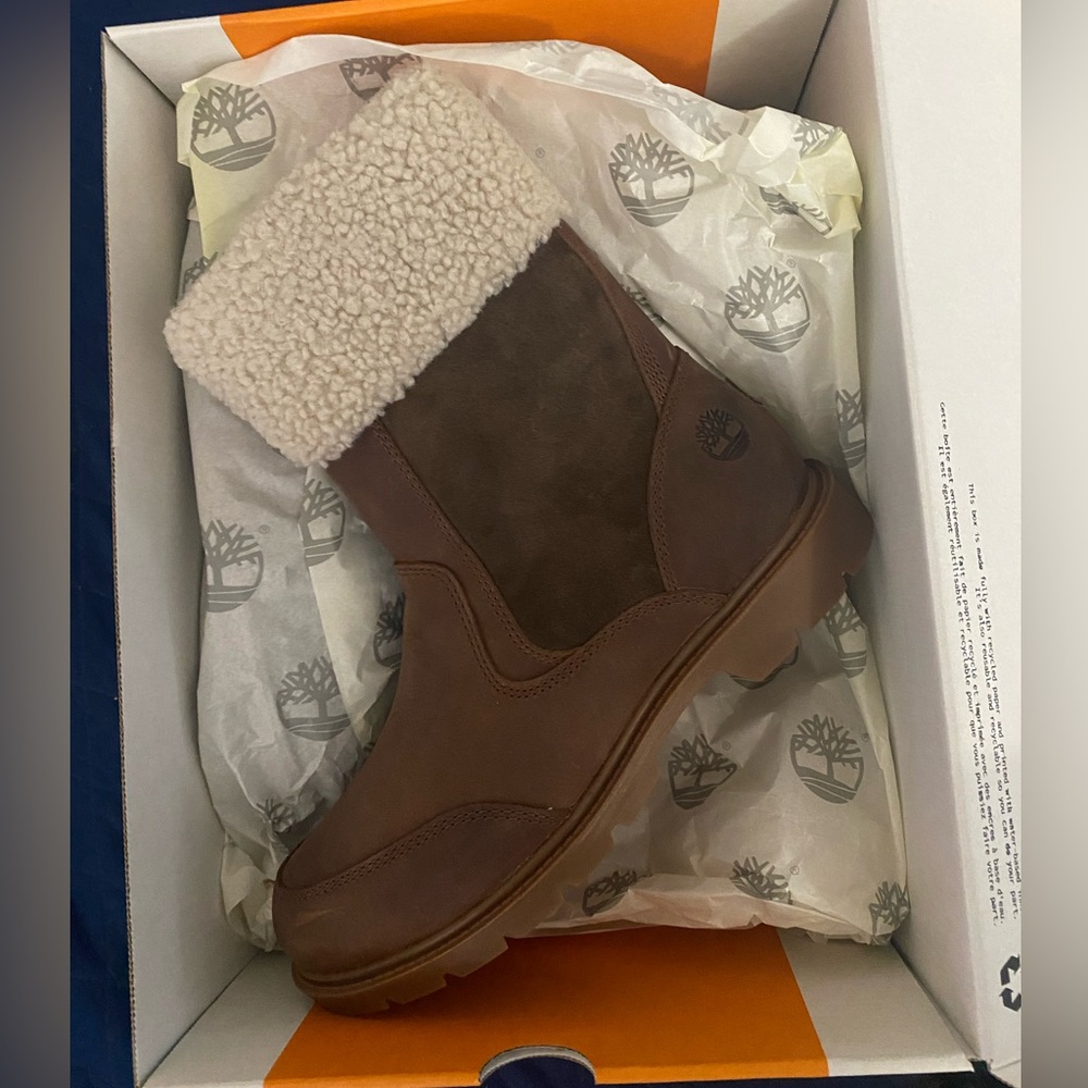 Timberland Tan Boots with Cream Shearling Cuff